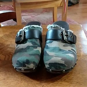 Camo Clogs